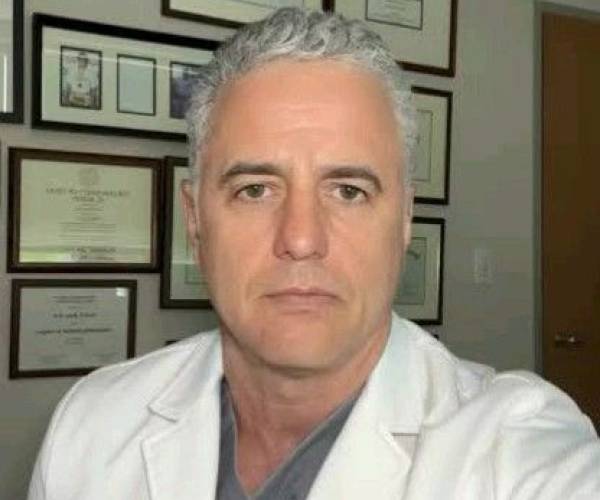 Dr Garth Davis Phillips